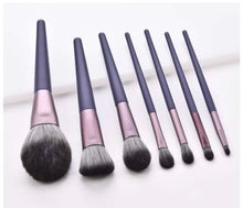 Load image into Gallery viewer, 7pcs Pruple Gecko Cosmetic Brush Set
